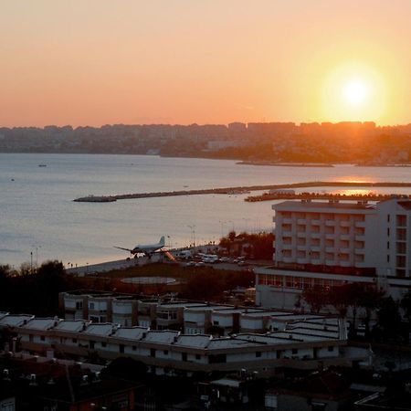 Eser Premium Hotel & Spa Buyukcekmece Εξωτερικό φωτογραφία Sunset over the Gulf of Chania