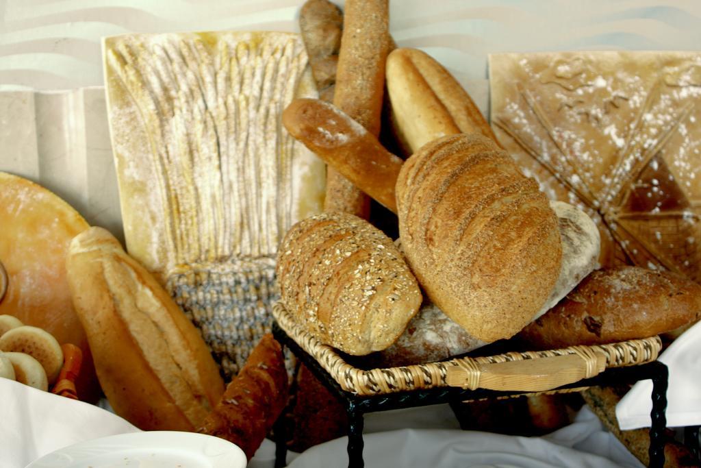 Eser Premium Hotel & Spa Buyukcekmece Εξωτερικό φωτογραφία Bread