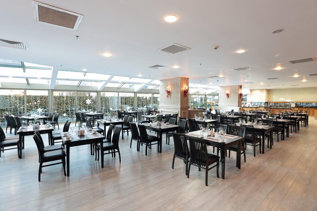 Eser Premium Hotel & Spa Buyukcekmece Εξωτερικό φωτογραφία The restaurant