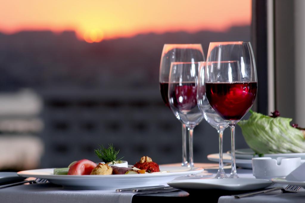 Eser Premium Hotel & Spa Buyukcekmece Εξωτερικό φωτογραφία Wine glasses